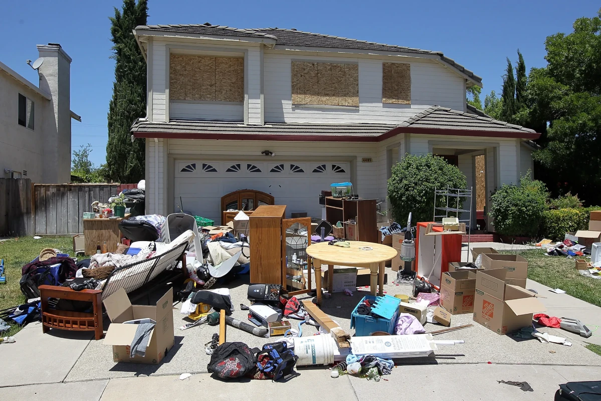 Experience Premier Junk Removal Services with Edmonton Junk Removal at GOTZ2Go